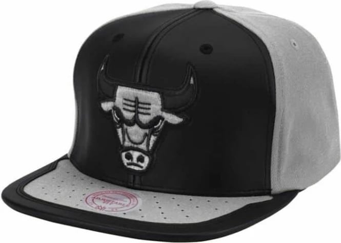 Kapelë për meshkuj Mitchell & Ness NBA Chicago Bulls, e zezë dhe gri